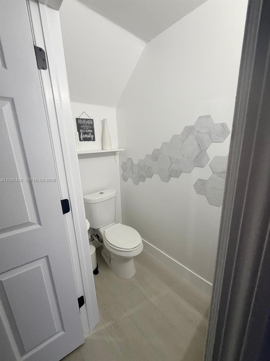 1022 NE 42nd Ter #n/a photo 33