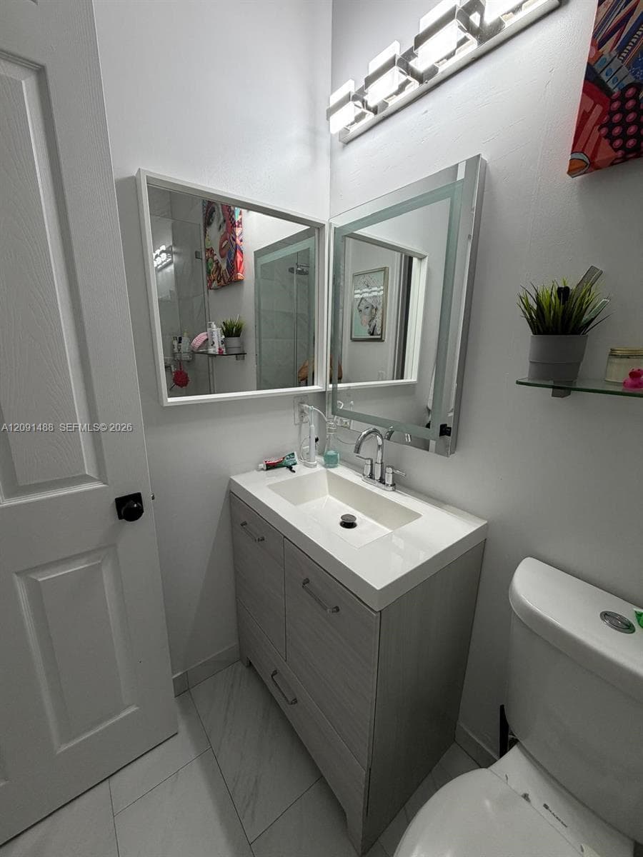 1022 NE 42nd Ter #n/a photo 35