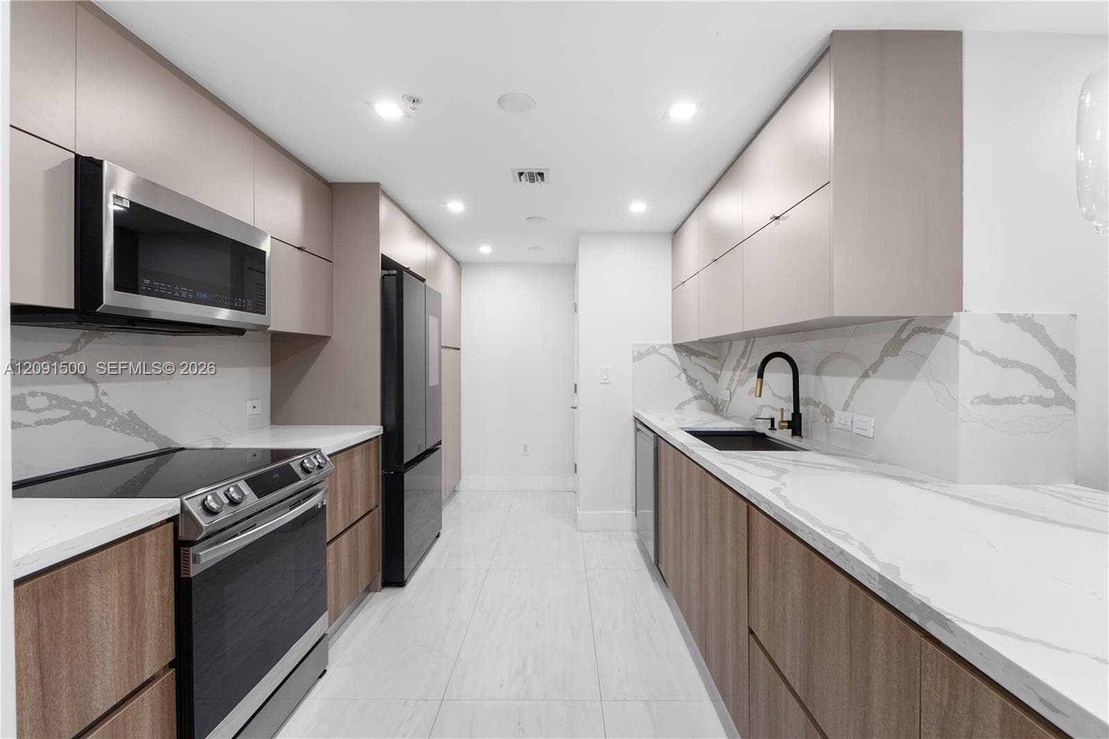 EASTSIDE AT AVENTURA COND · #402 in Aventura - Photo 3