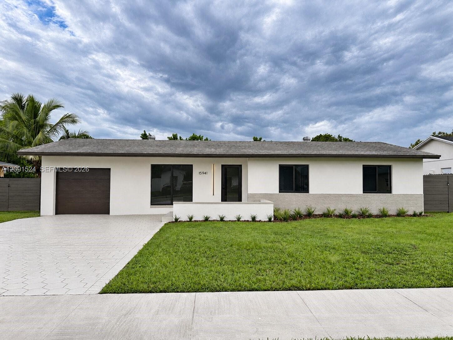 15941 SW 104th Ct photo 2
