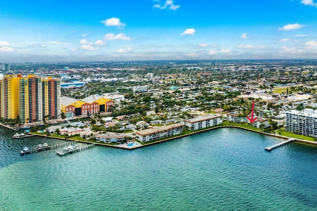 042-400WilmaCircle-301-WestPalmBeach-FL-