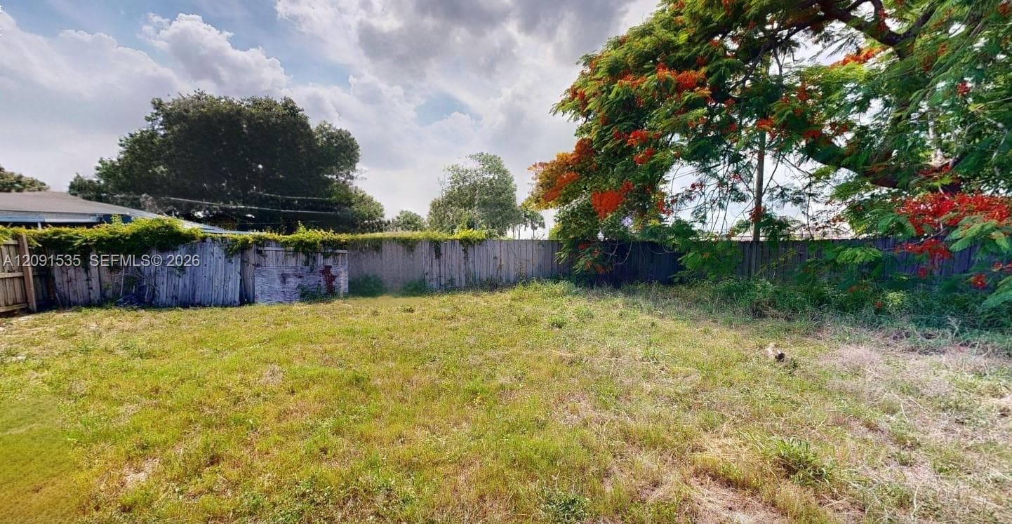 1211 Kasim St photo 7
