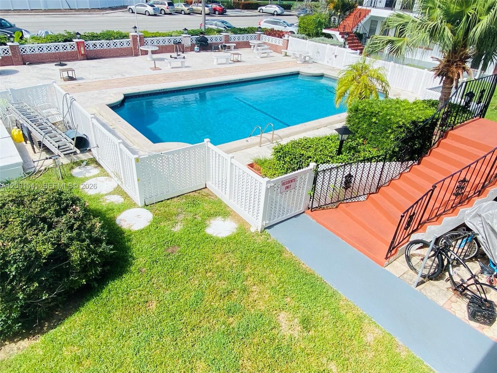 COLONIAL HOUSE CONDO · #309 in Hallandale Beach - Photo 2