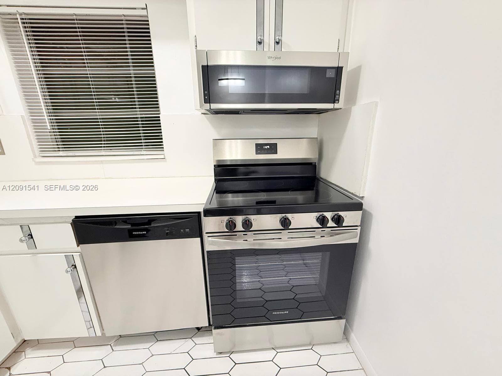 COLONIAL HOUSE CONDO · #309 in Hallandale Beach - Photo 6
