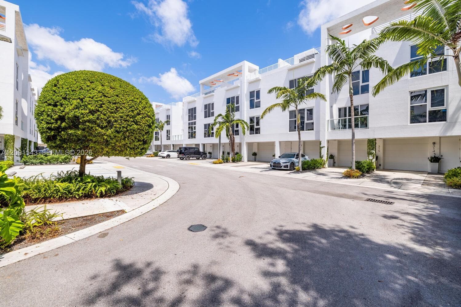 ONE BAY CONDO · #103 in Miami - Photo 5