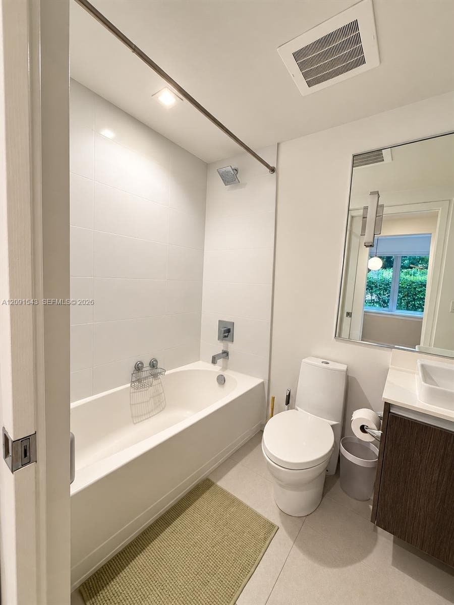 ONE BAY CONDO · #103 in Miami - Photo 14