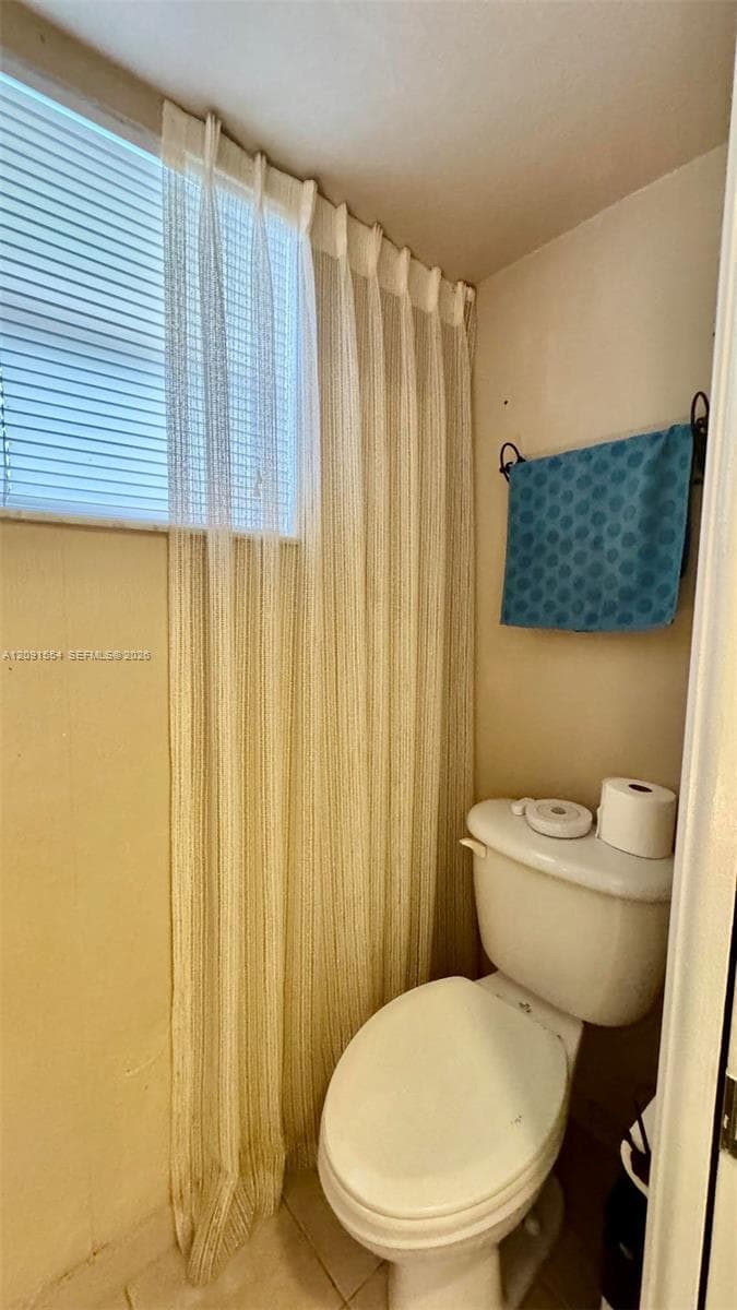 BISC LAKE GARDENS NO 2 BL · #M216 in Aventura - Photo 31