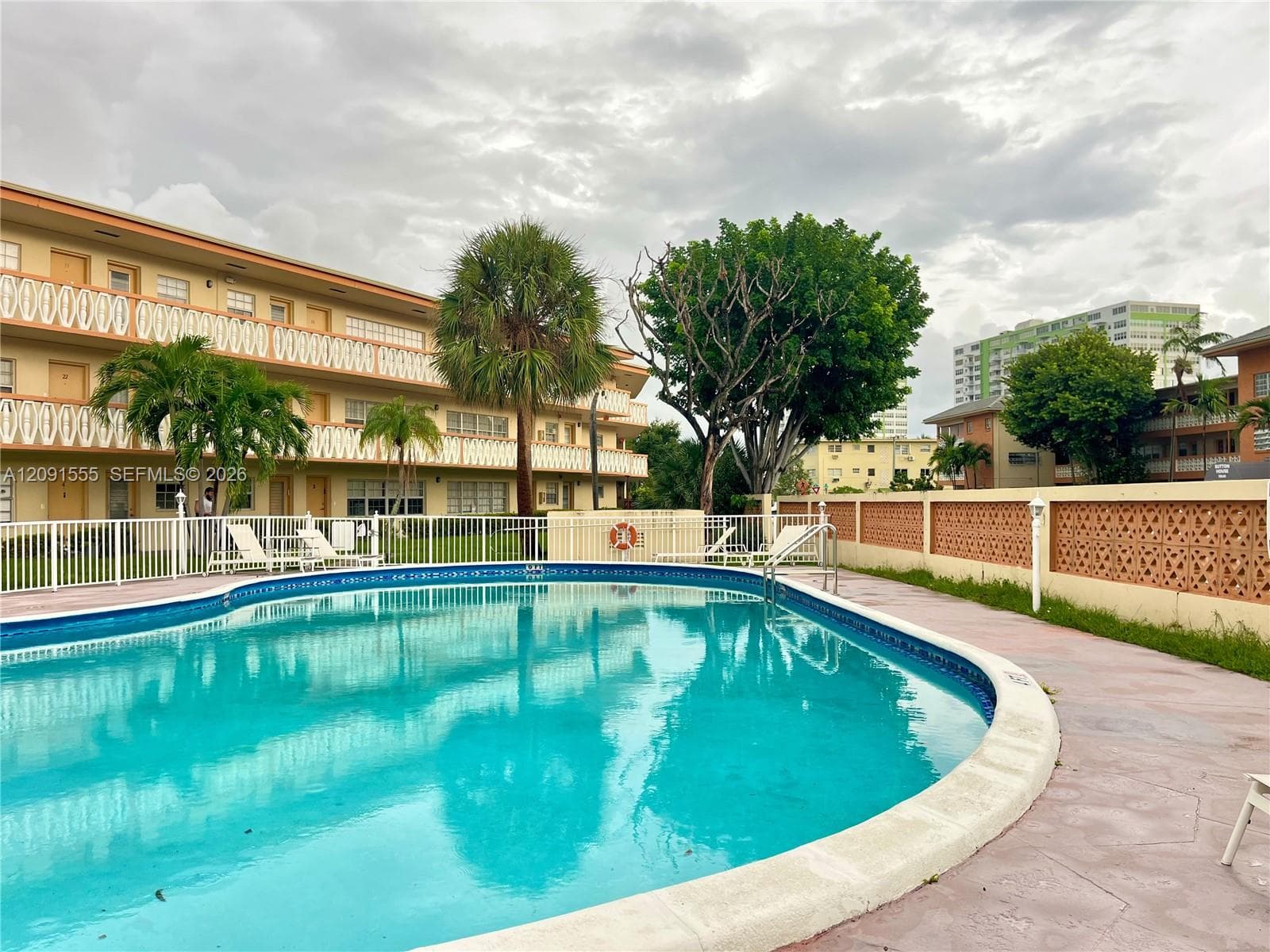 SUTTON HOUSE CONDO · #45 in North Miami - Photo 1
