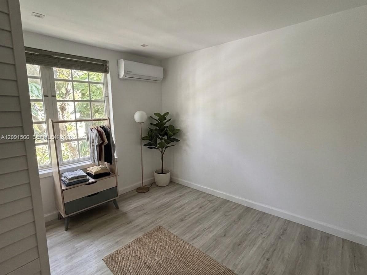 FRIENDLY CORNER CONDO · #932D in Miami Beach - Photo 6