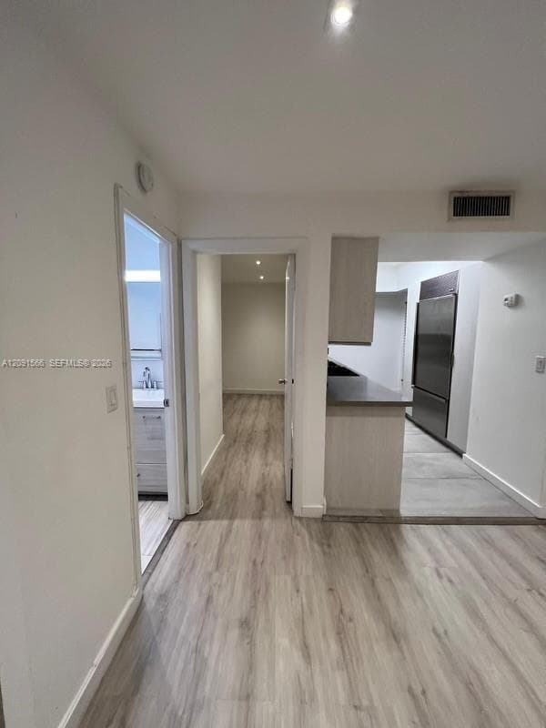 FRIENDLY CORNER CONDO · #932D in Miami Beach - Photo 3