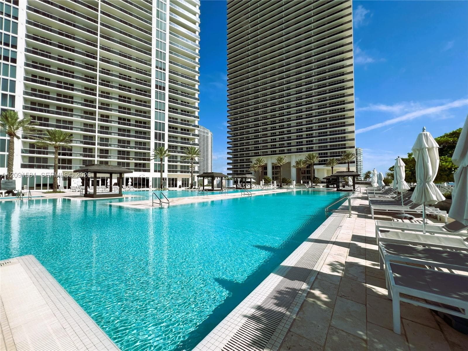 BEACH CLUB CONDO · #610 in Hallandale Beach - Photo 2