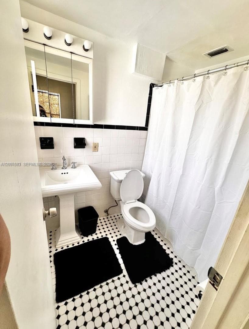 THE FLAMINGO CONDO · #1F in Miami Beach - Photo 11