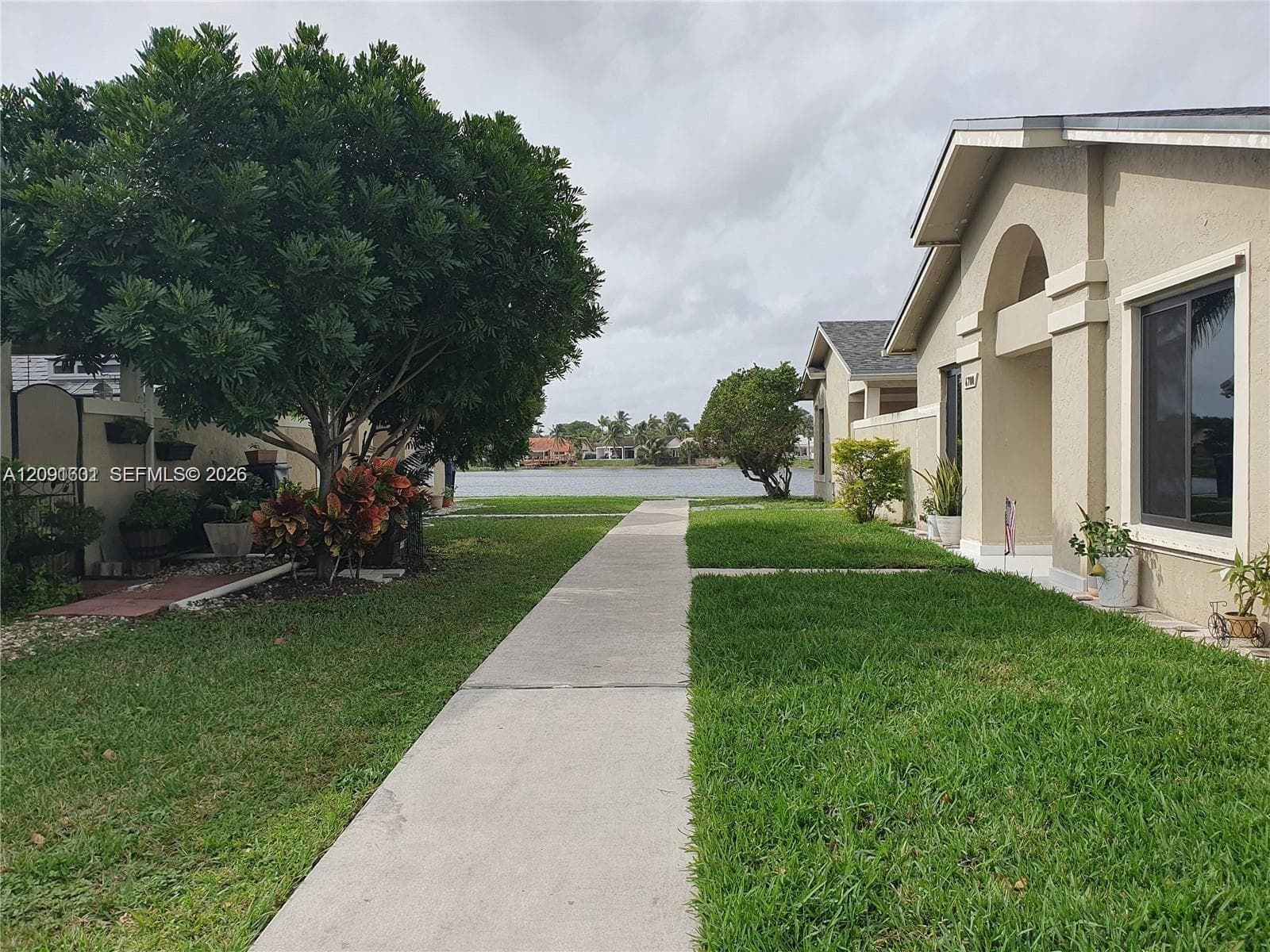 6702 SW 152nd Pl # 02 #28-02 photo 2