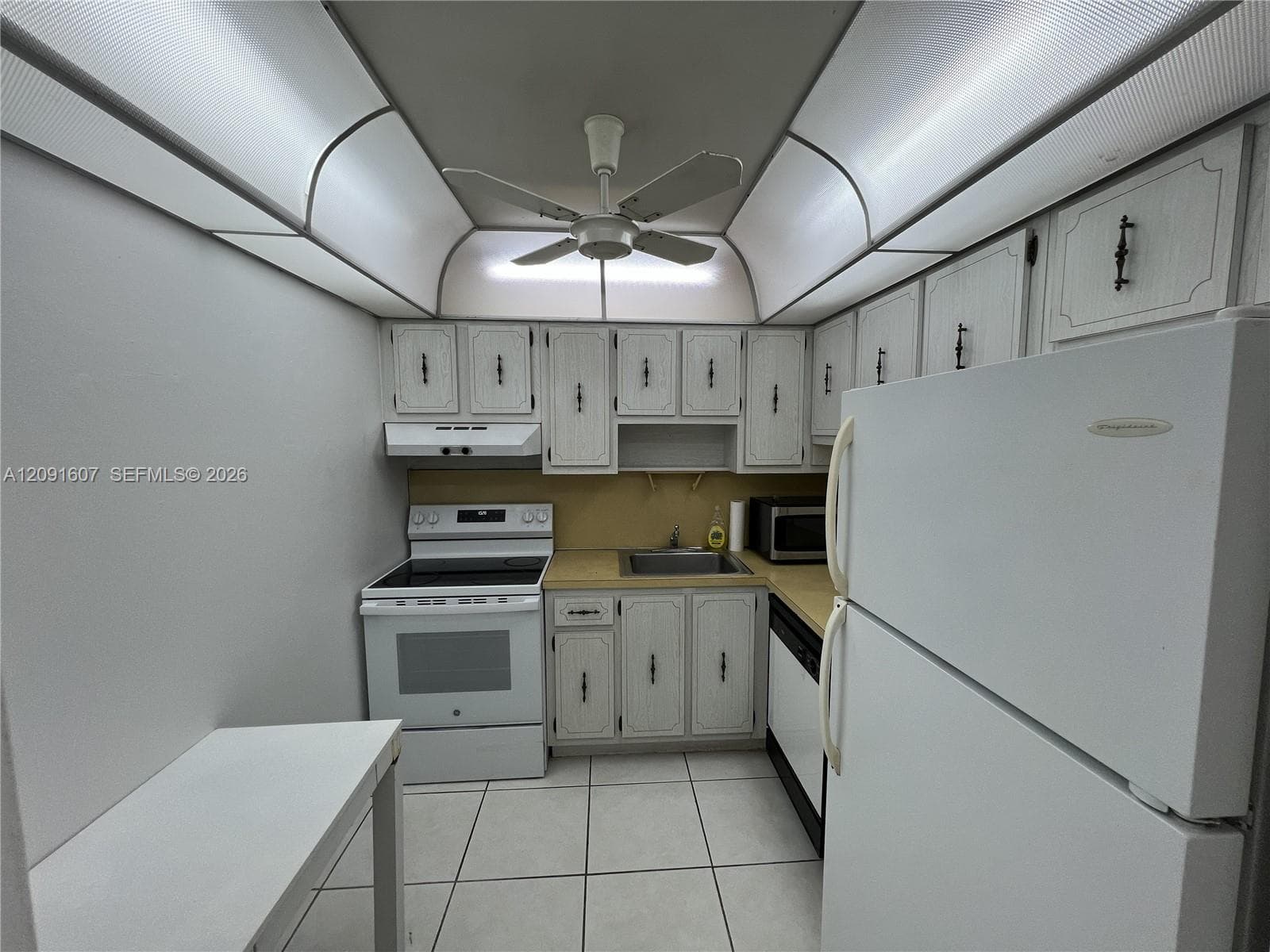 OLYMPIC TOWER CONDO · #504 in North Miami Beach - Photo 5