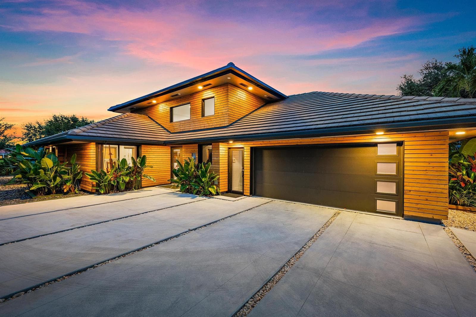 3 Sheldrake Ln twilights-3