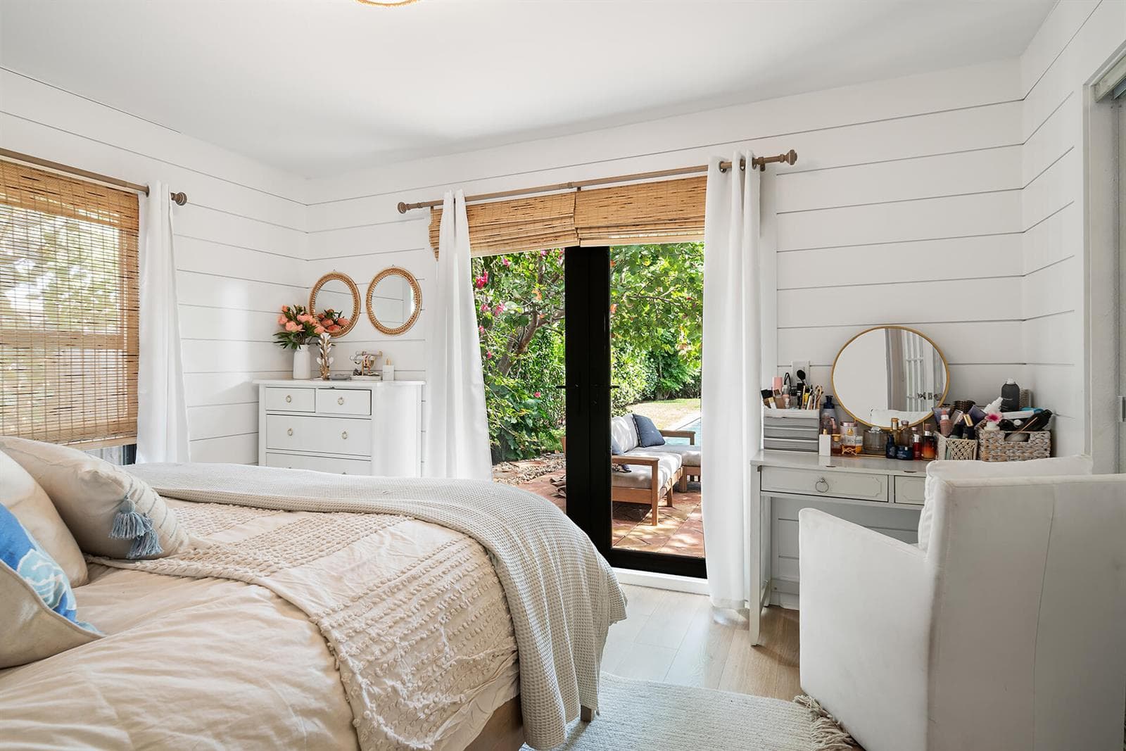 520-28TH-ST-33407-030