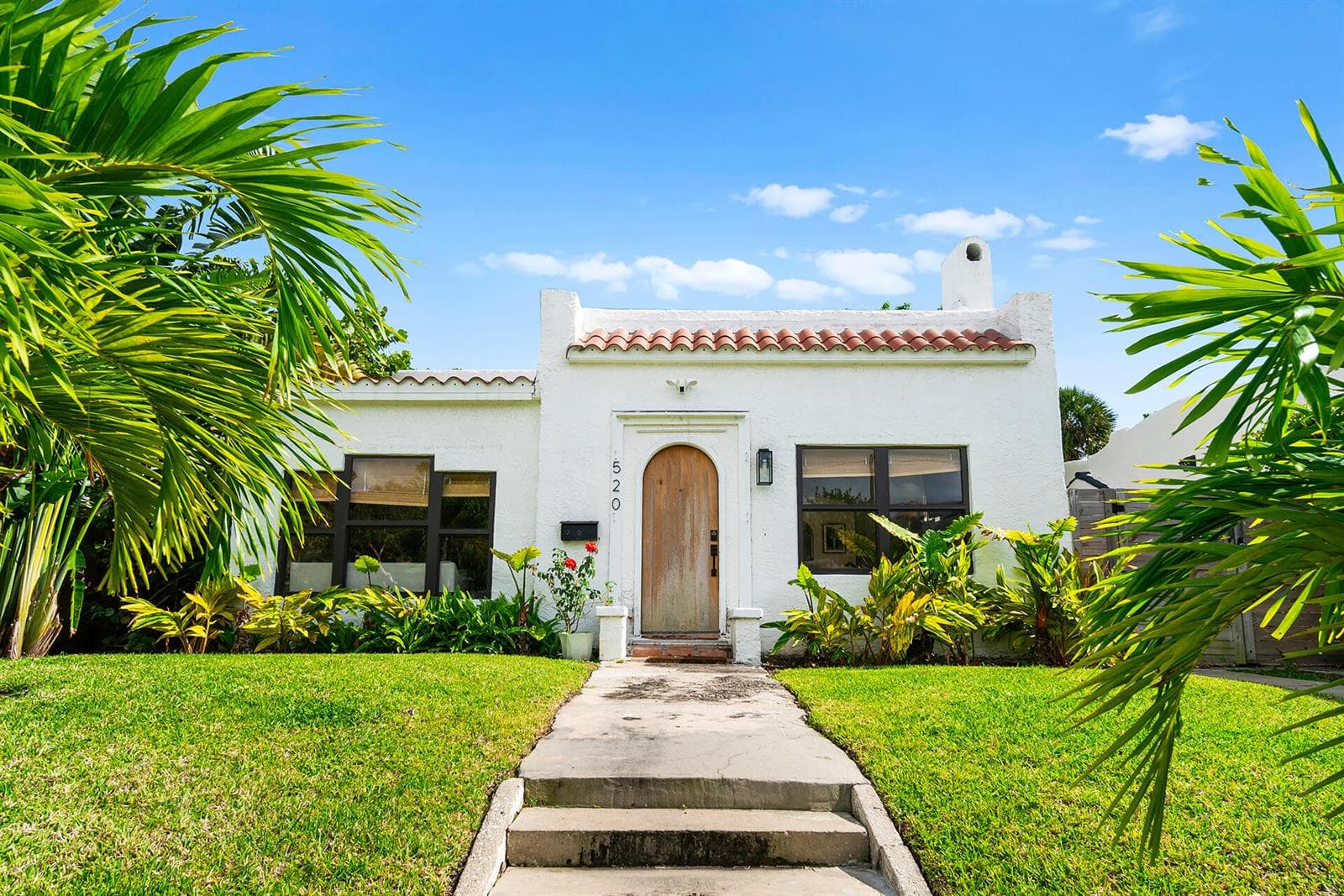 520-28TH-ST-33407-045