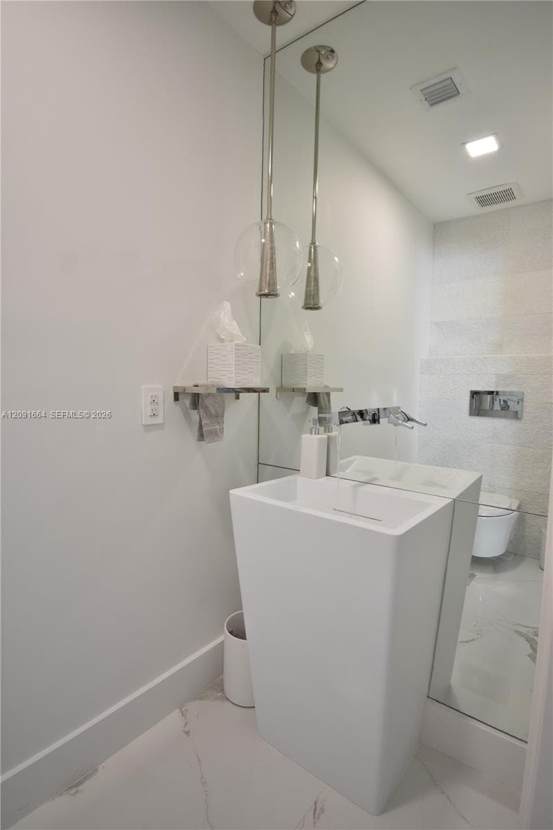 20501 NE 22nd Pl photo 24