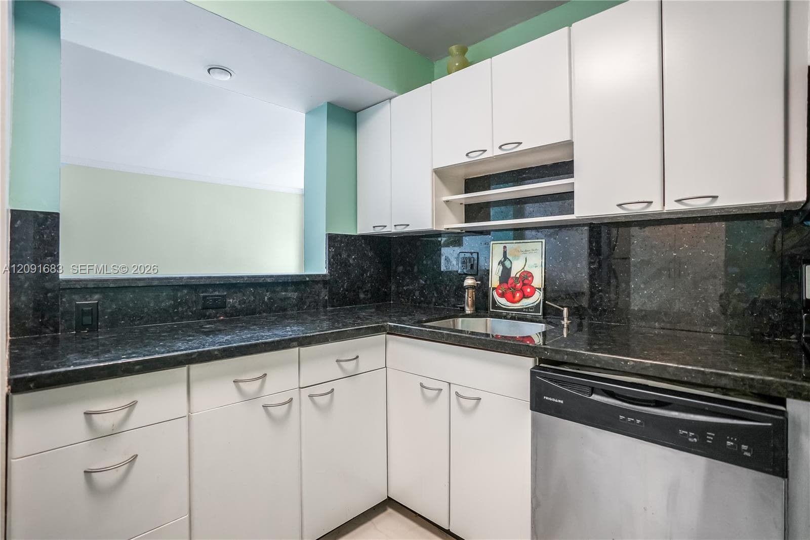 AVANT GARDE CONDO · #1406 in Hallandale Beach - Photo 15