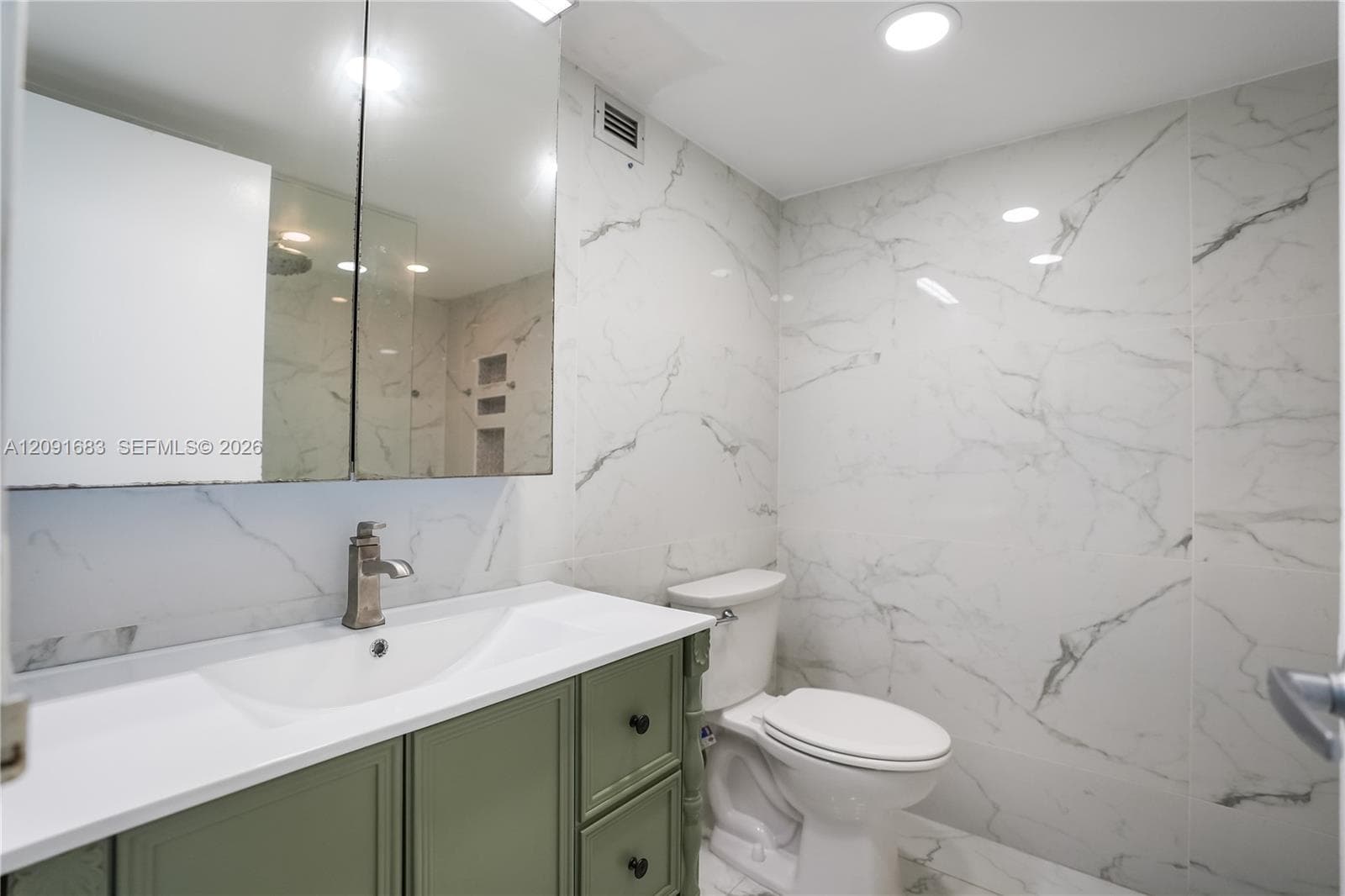 AVANT GARDE CONDO · #1406 in Hallandale Beach - Photo 4