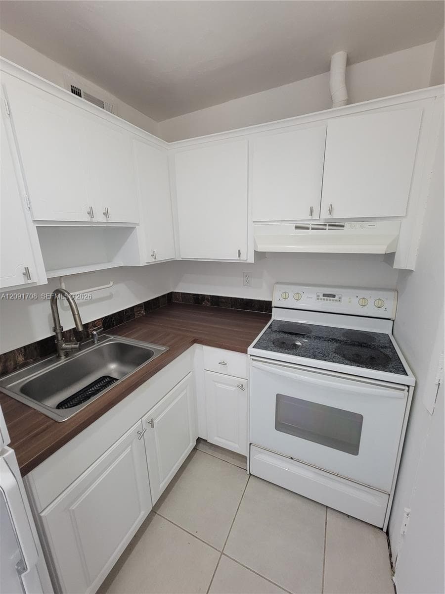 EVERETT ARMS NO 5 CONDO · #505 in Pompano Beach - Photo 3