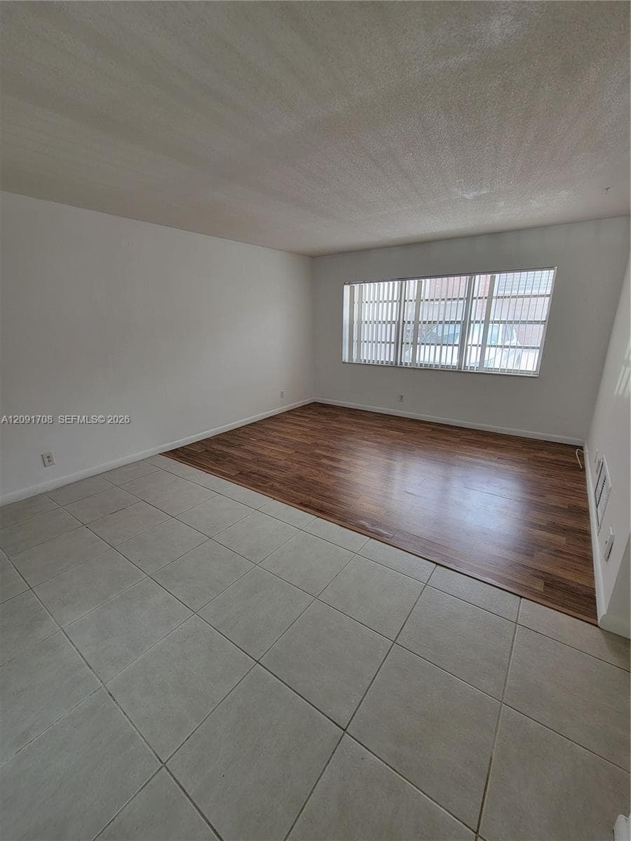 EVERETT ARMS NO 5 CONDO · #505 in Pompano Beach - Photo 1