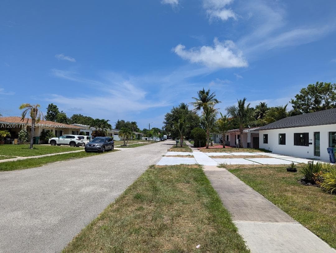 LUCKY STAR ESTATES · #B in Miami - Photo 11