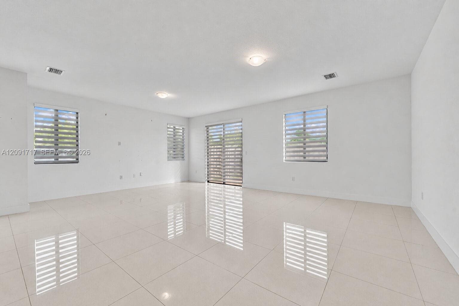 15720 SW 136th Way photo 9