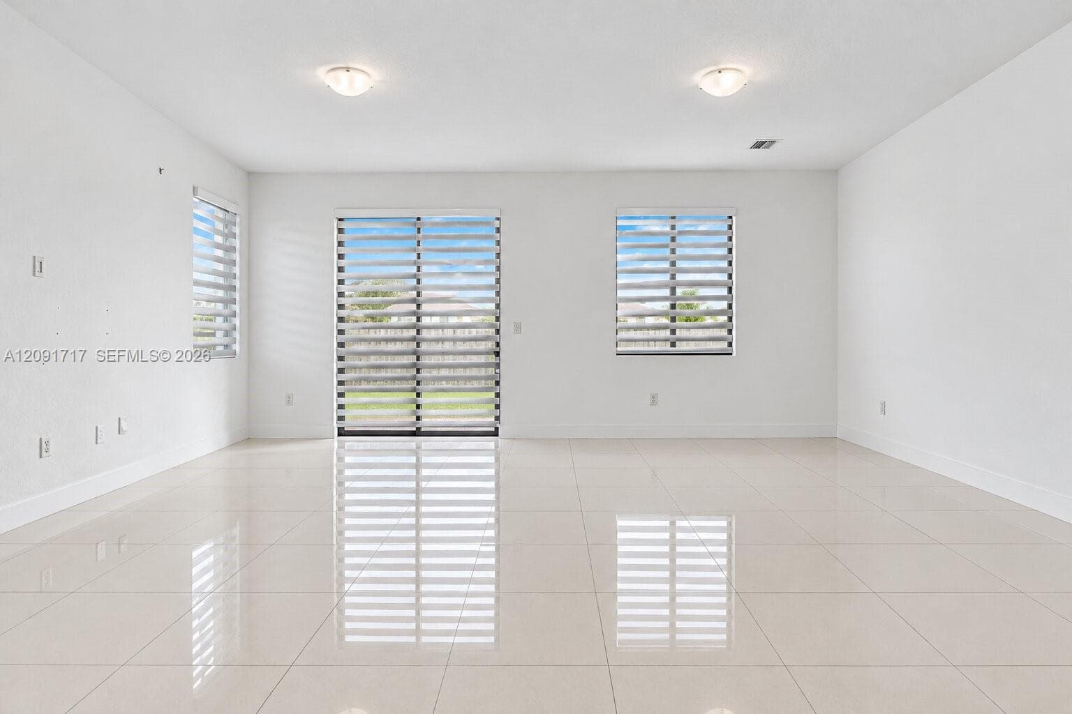 15720 SW 136th Way photo 8
