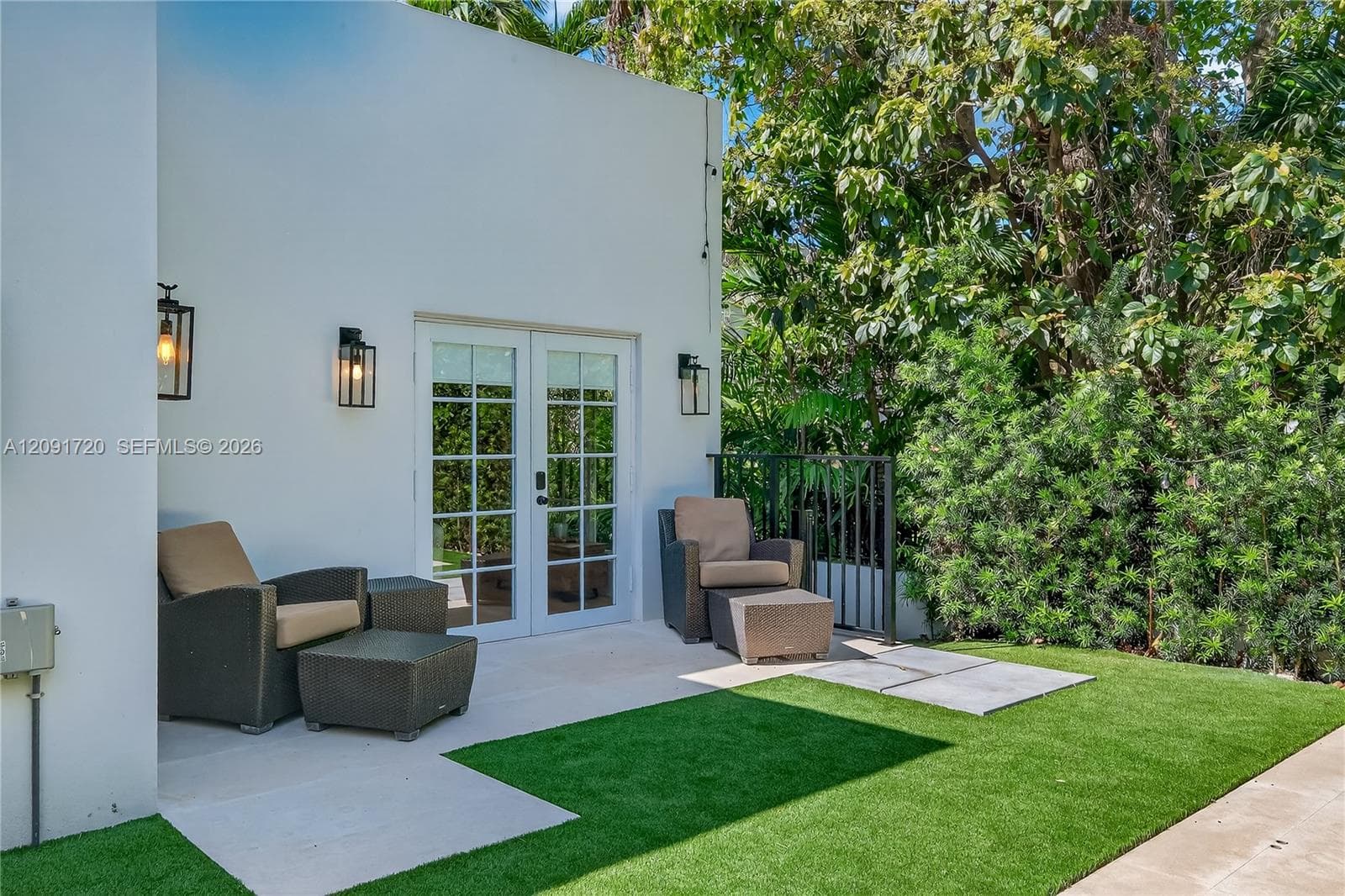 1109 Almeria Ave photo 43
