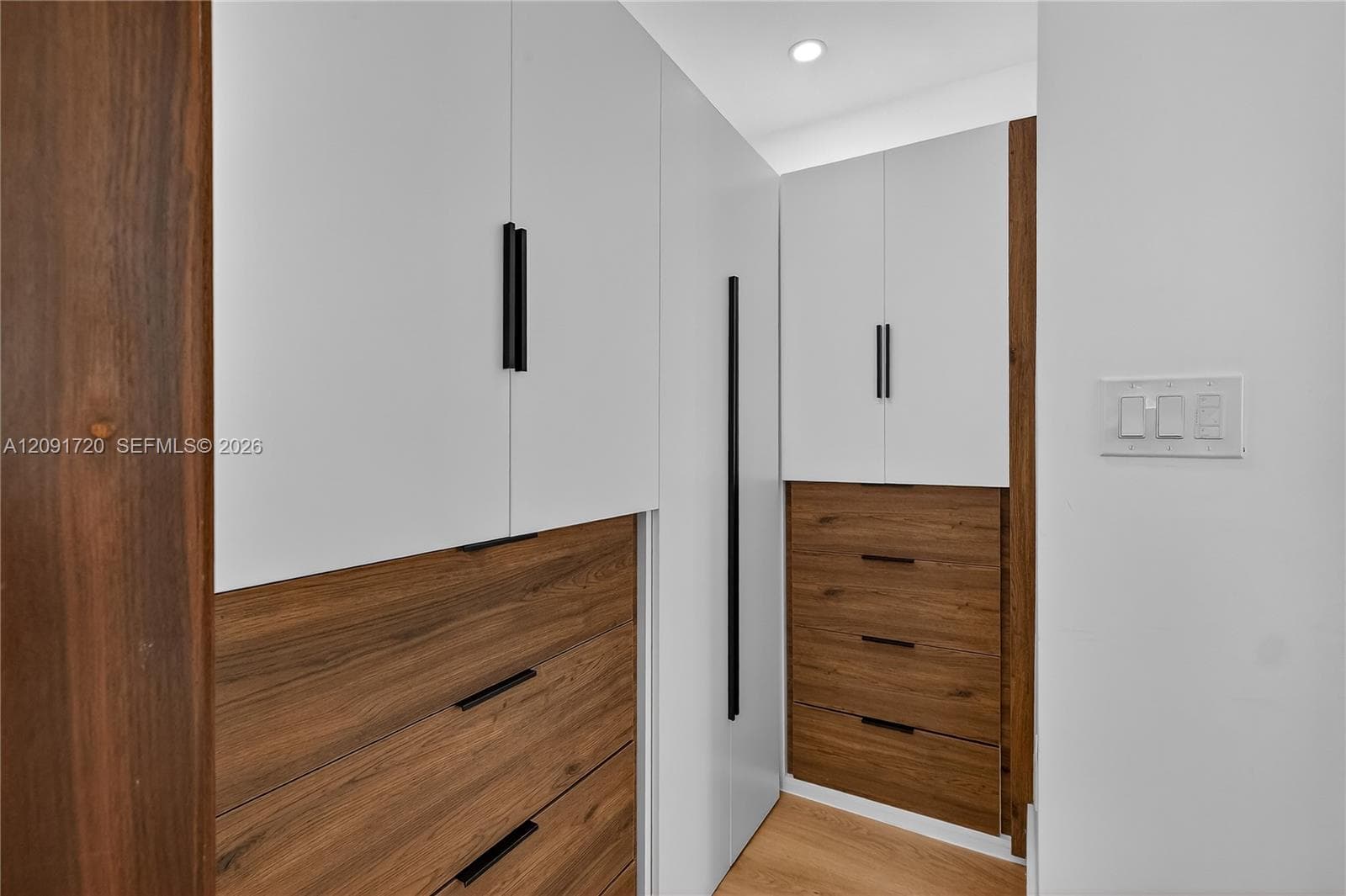 1109 Almeria Ave photo 22