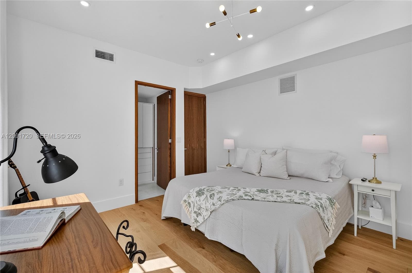 1109 Almeria Ave photo 33