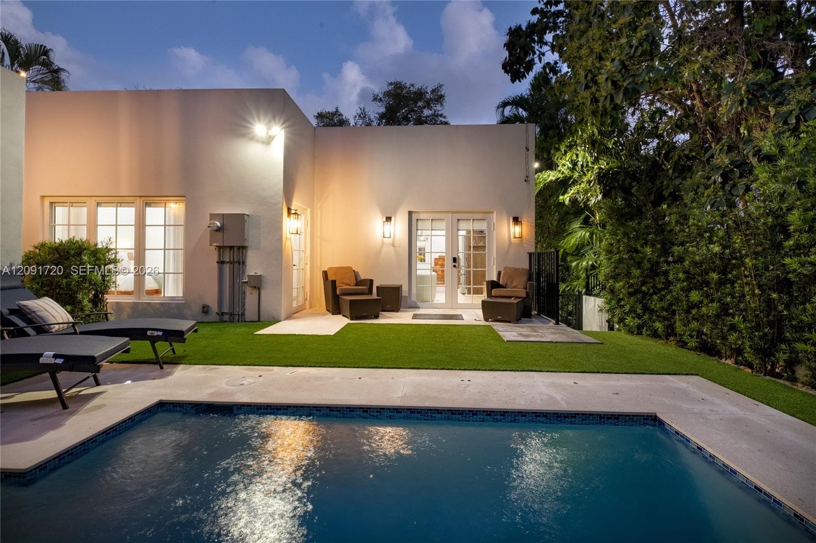 1109 Almeria Ave photo 48