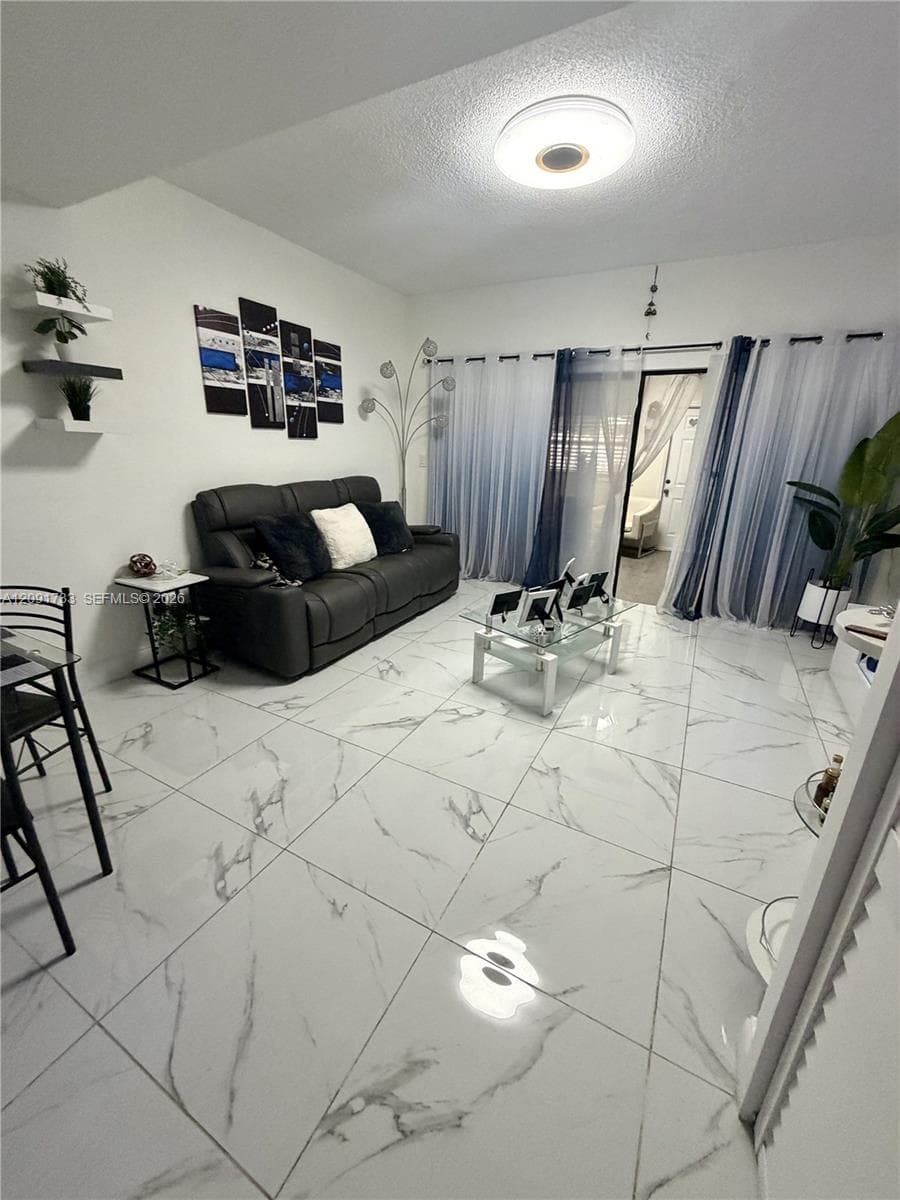 LAGUNA CONDO · #4 in Miami - Photo 7