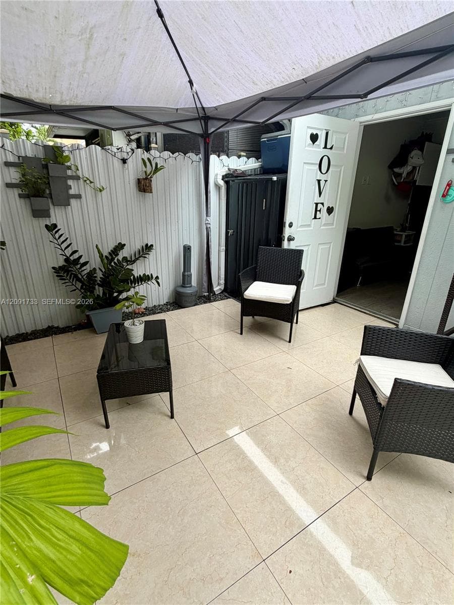 LAGUNA CONDO · #4 in Miami - Photo 21