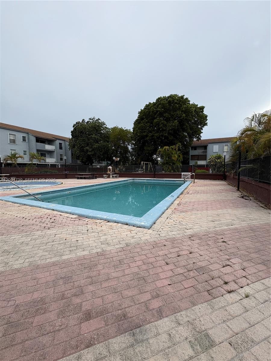 LOS SUENOS CONDO · #F202 in Hialeah - Photo 18