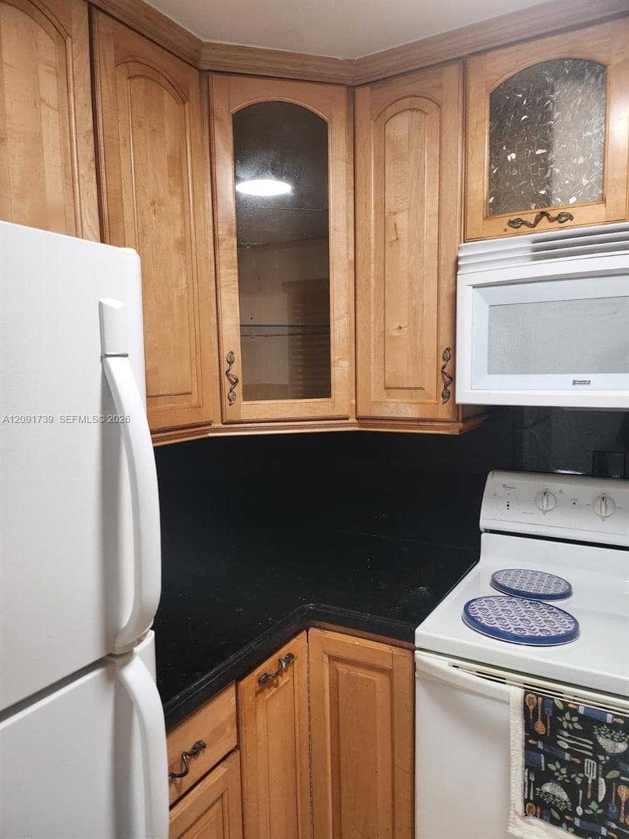 LOS SUENOS CONDO · #F202 in Hialeah - Photo 8