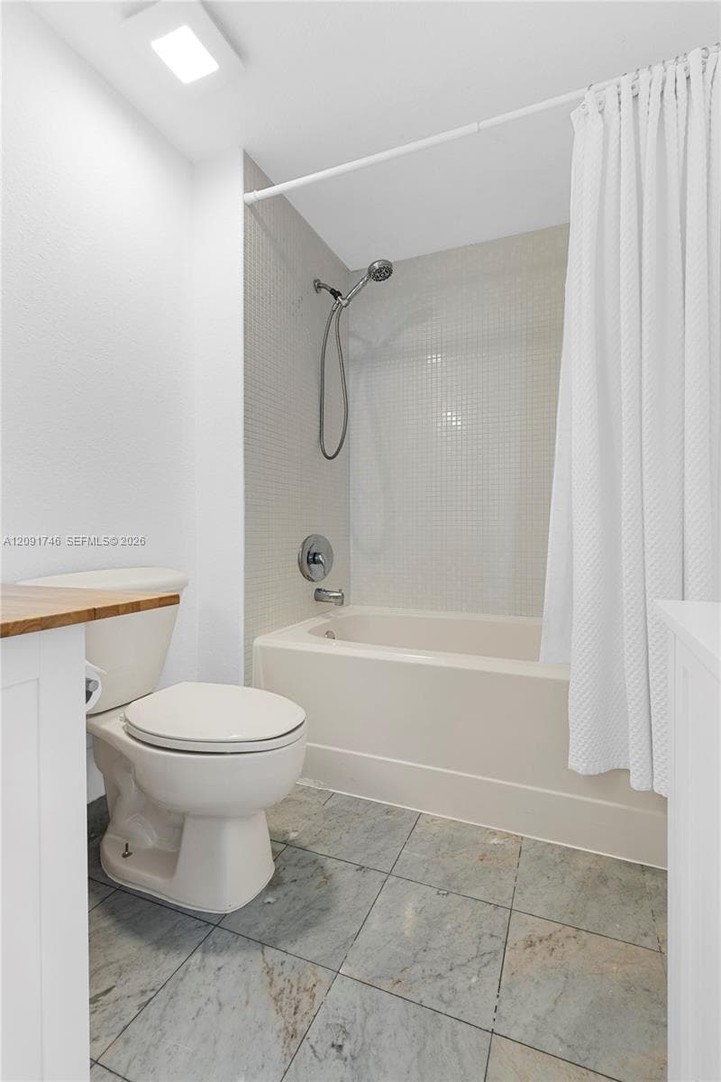 MOON BAY OF MIAMI CONDO · #804 in Miami - Photo 23