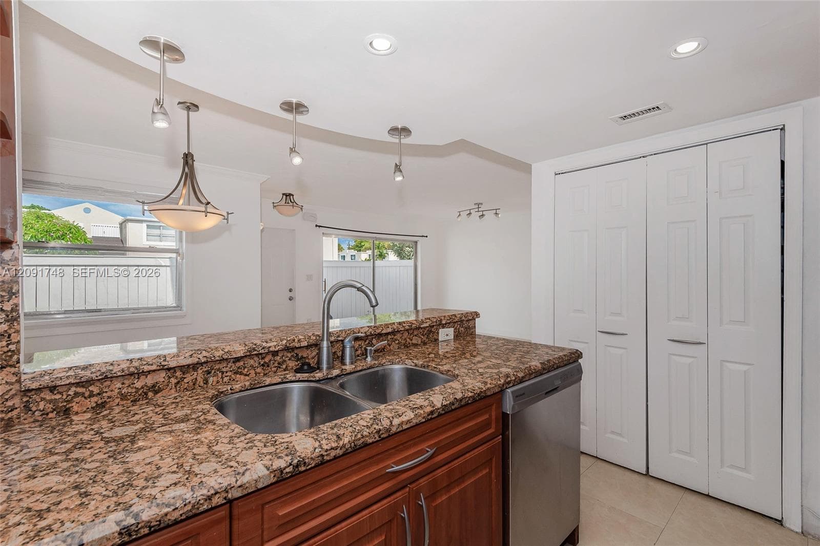 4520 SW 68th Ct Cir # 5 #25-5 photo 6
