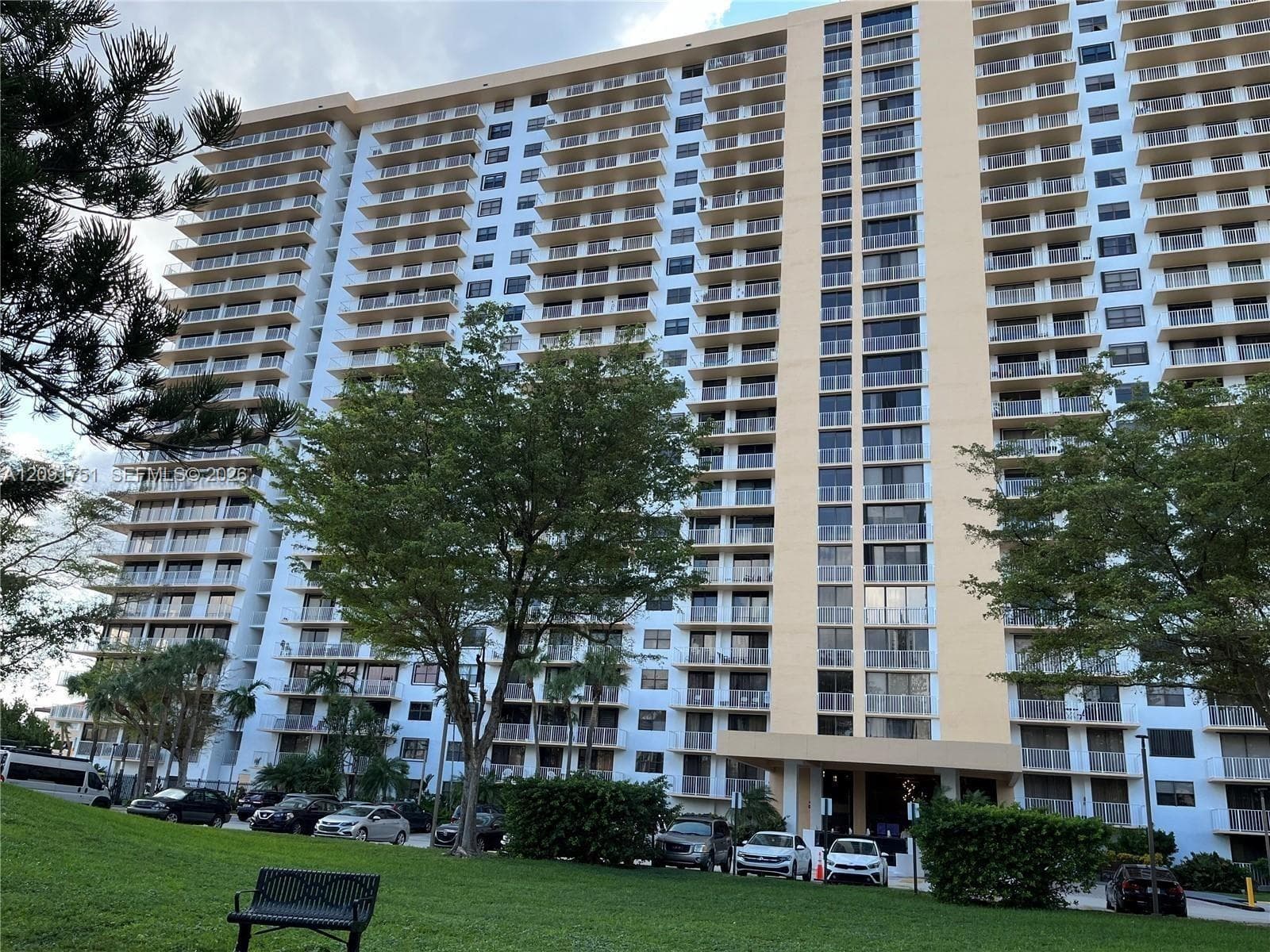Winston Towers 700 · #611 in Sunny Isles Beach - Photo 2