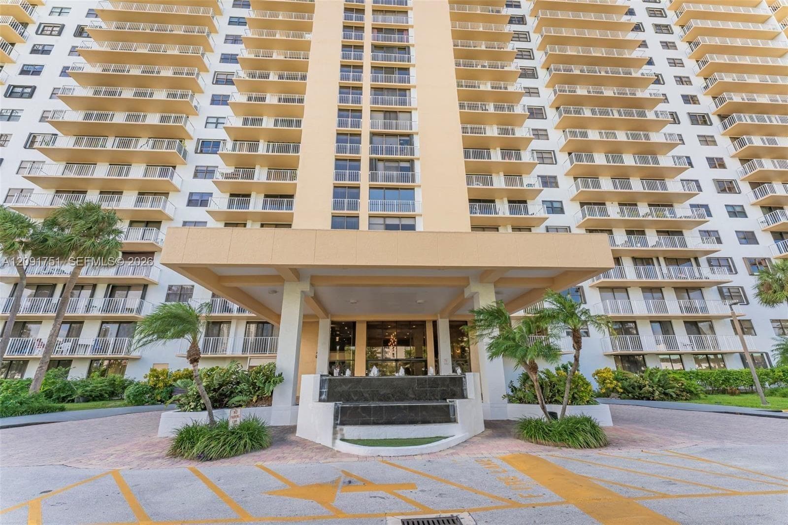 Winston Towers 700 · #611 in Sunny Isles Beach - Photo 3