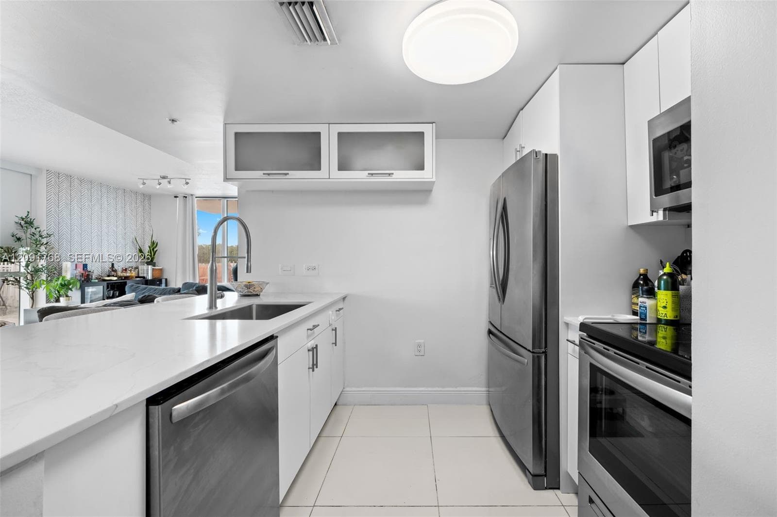 TERRAZAS RIVERPARK VILLAG · #703 in Miami - Photo 8