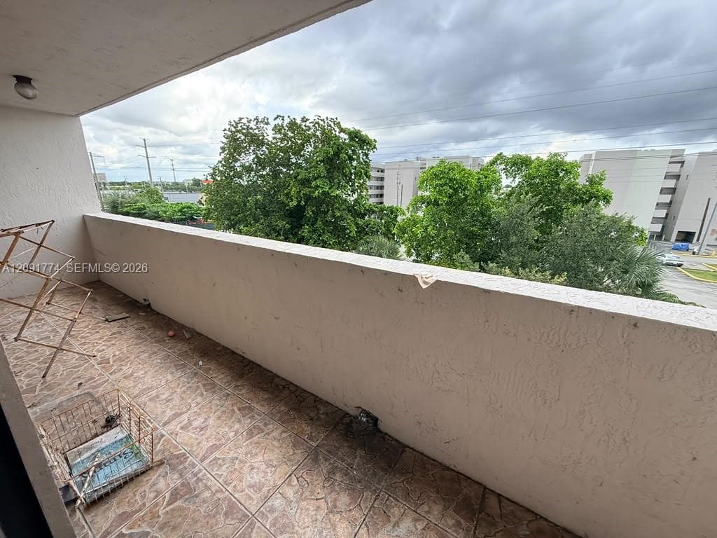 BARACOA CONDO · #407 in Hialeah - Photo 17