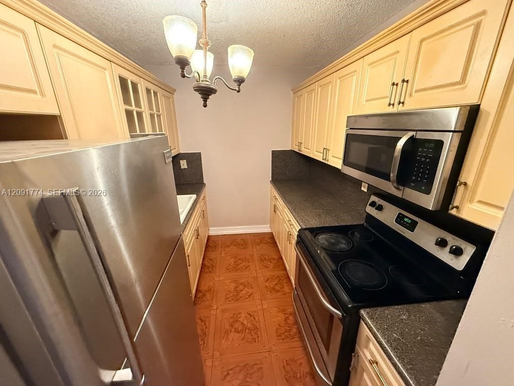 BARACOA CONDO · #407 in Hialeah - Photo 16