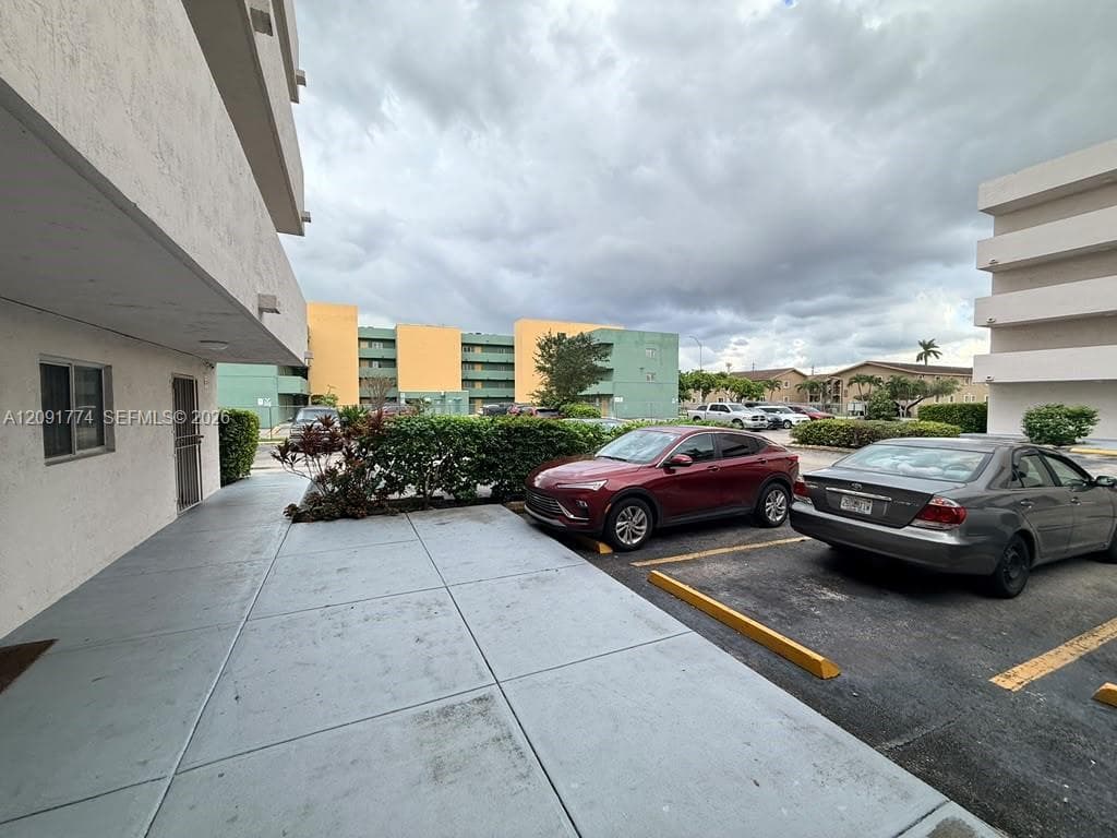 BARACOA CONDO · #407 in Hialeah - Photo 3