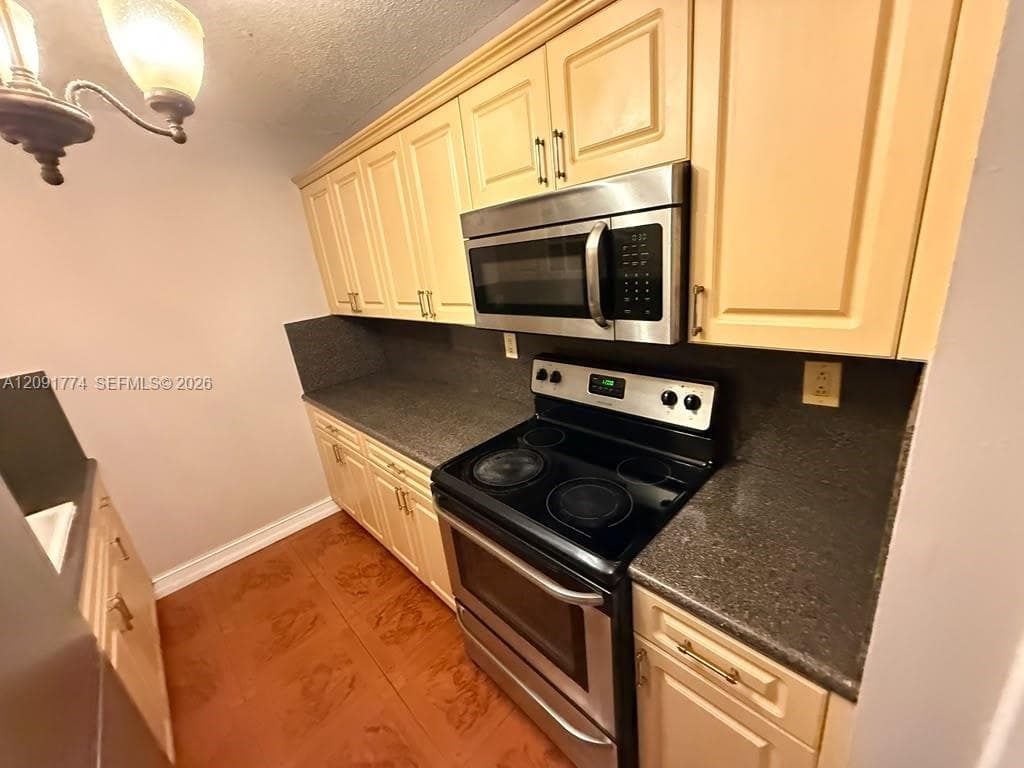 BARACOA CONDO · #407 in Hialeah - Photo 14