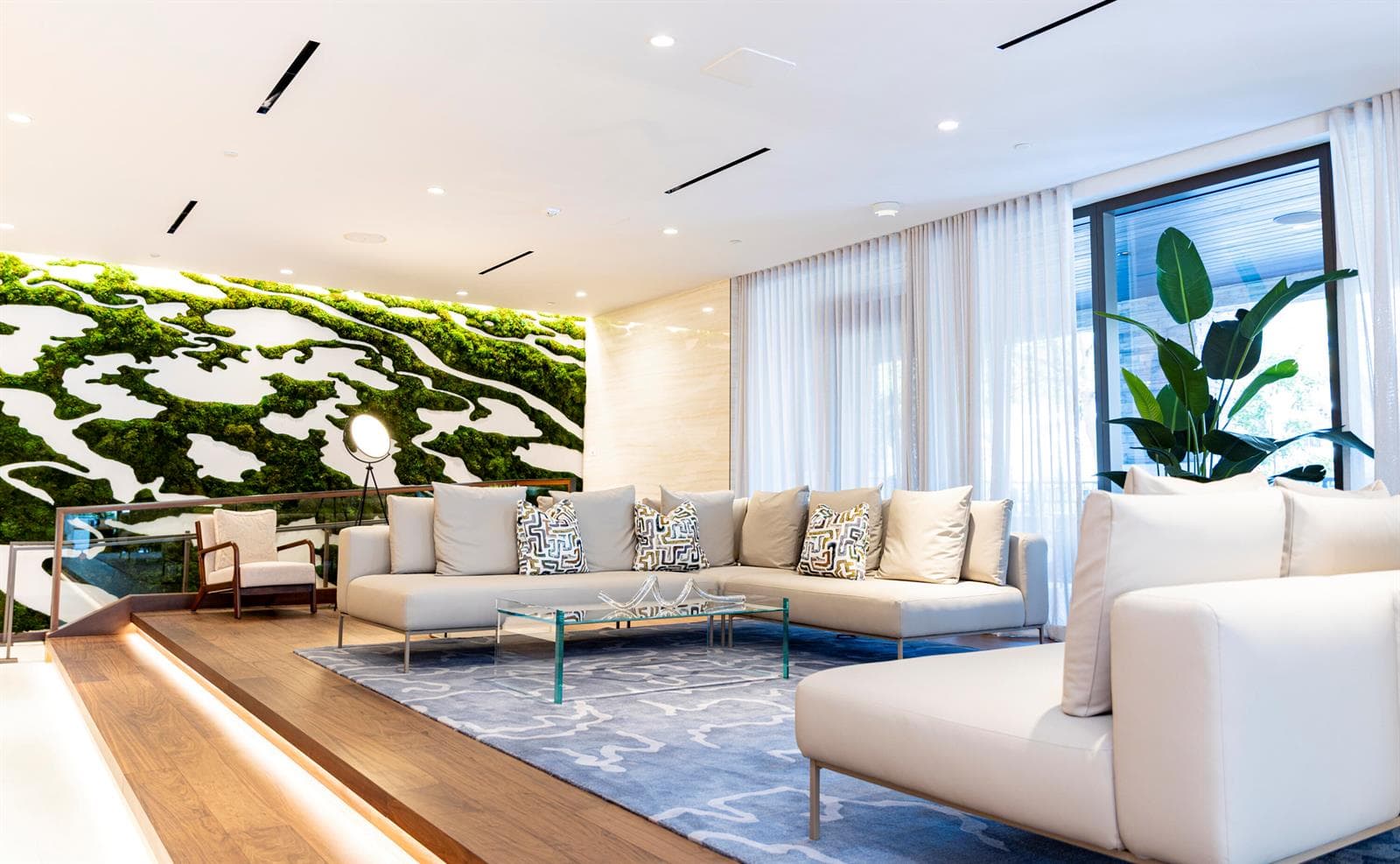 Alina 220 Lobby