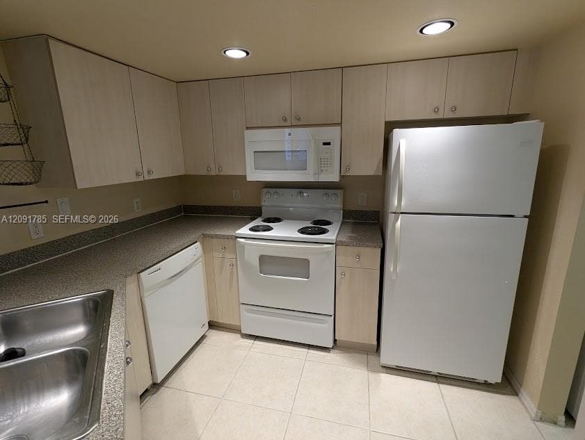 FLAGLER POINTE CONDO · #708 in West Palm Beach - Photo 2