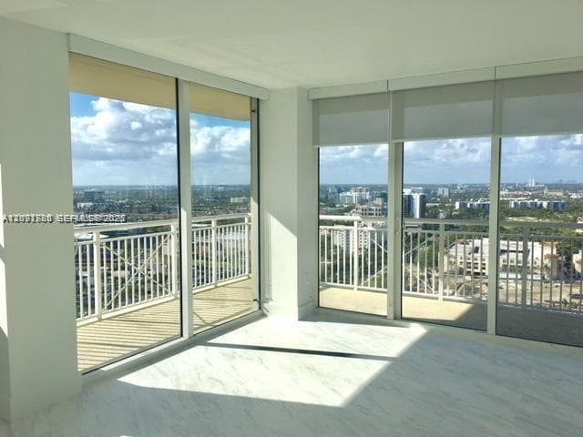 TURNBERRY ON THE GREEN CO · #2413 in Aventura - Photo 3