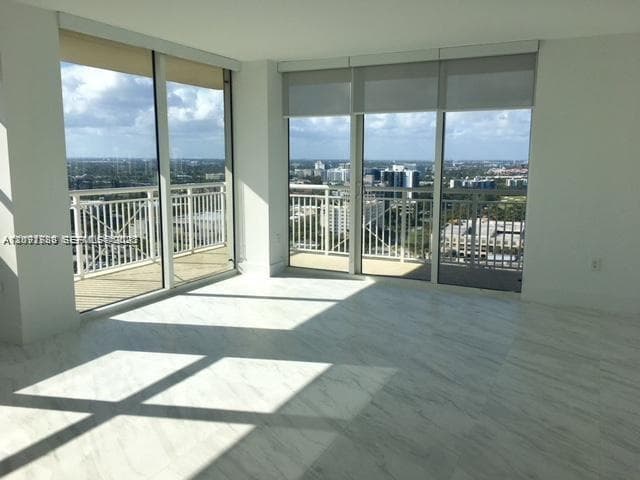 TURNBERRY ON THE GREEN CO · #2413 in Aventura - Photo 9